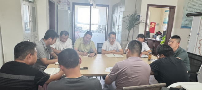 华冶公司党委书记、董事长、总经理马晋文带队到新疆分公司慰问指导